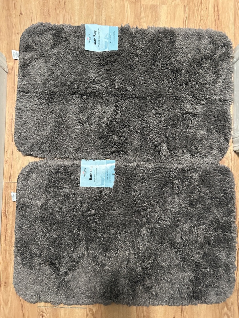 NWT 2 Mohawk Home Grey Shag Plush Bath Rugs
